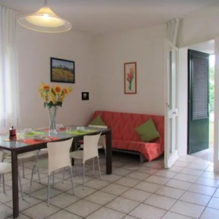 Villa Lovely House With Garden In Pineda Bibione